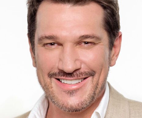 Headshot of Paulo Szot
