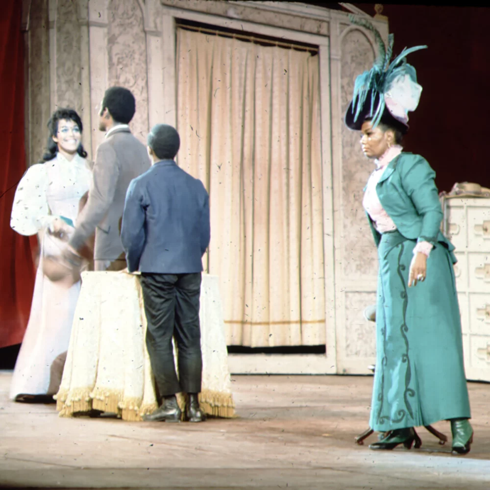 13 of the Best Halloween Songs, According to a PEOPLE Staffer, image size:1000x1000